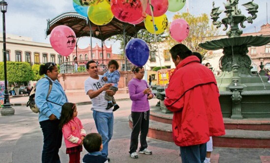 Envían sus ilusiones a los Reyes en globo