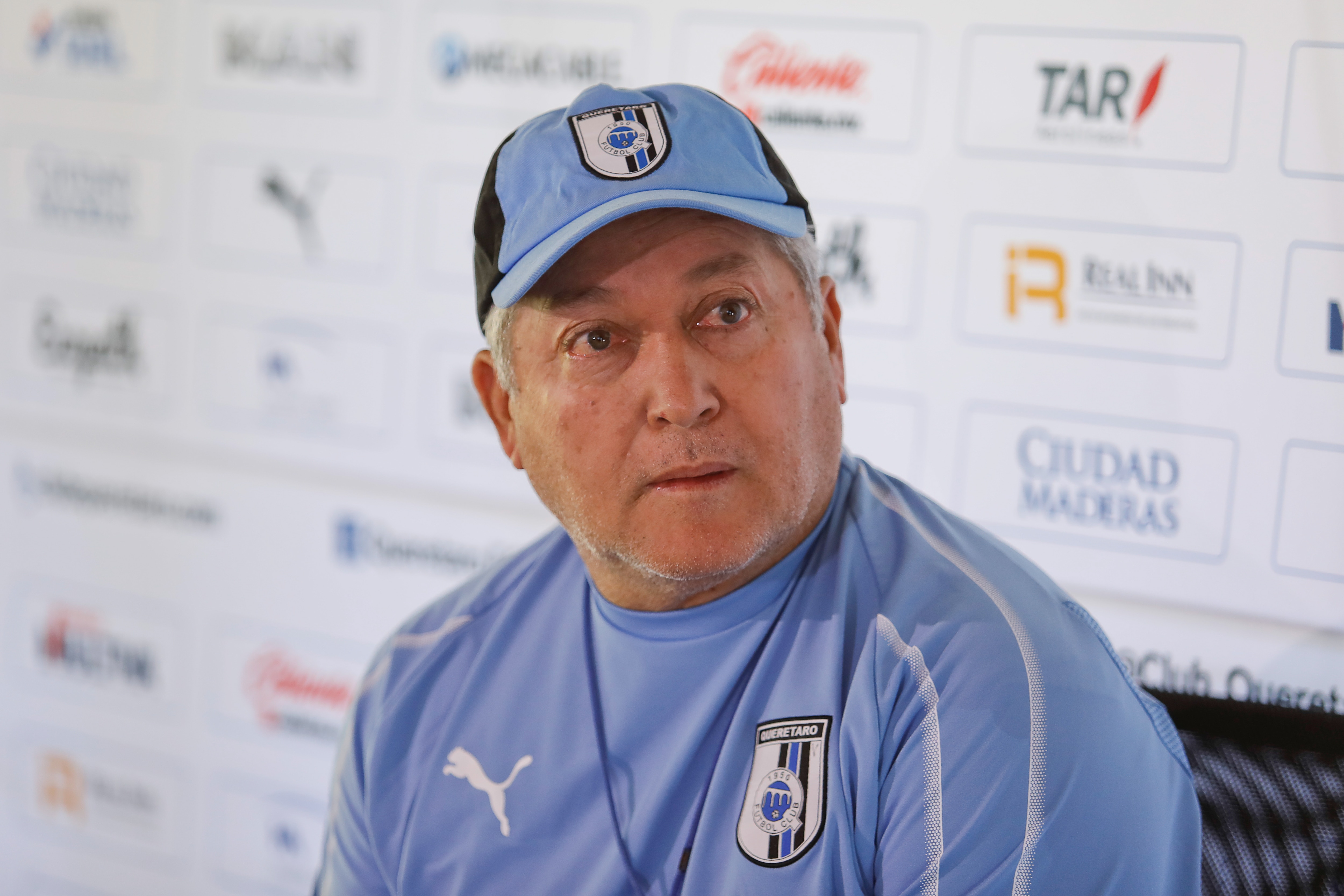 Levantar a Gallos en la adversidad