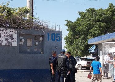 Roban la terminal de Flecha Azul