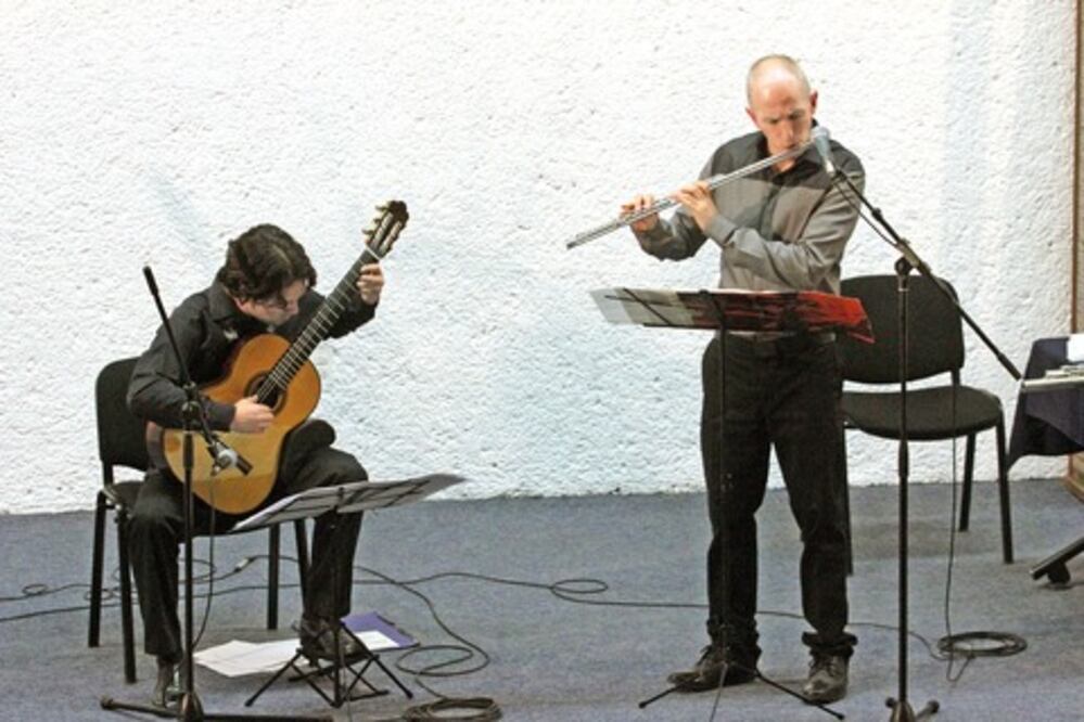 Ofrecen recital de música de cámara