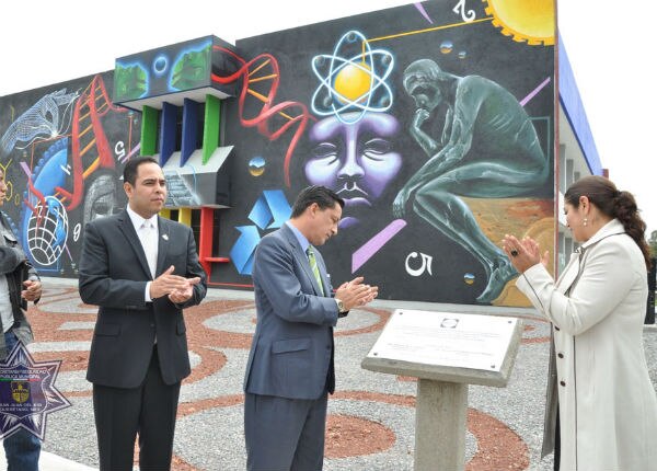 Dan reconocimiento a secretaría de SJR