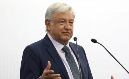 AMLO, el presidente que escribe sus libros y discursos a mano