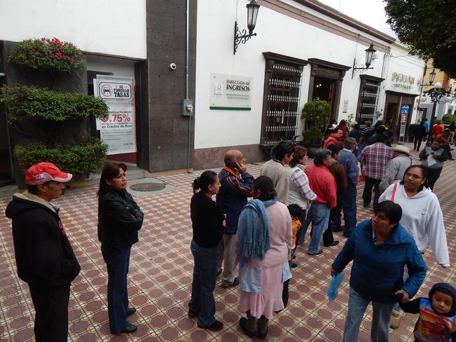 Saldan deuda de predial, 10 mil contribuyentes