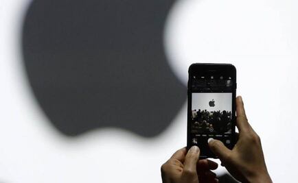 Apple ofrecerá software para desactivar función que hacía lentos a iPhone viejos