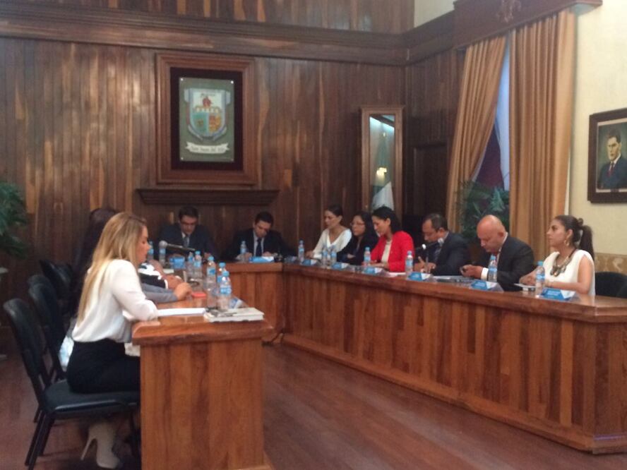 Entrega Guillermo Vega primer informe en SJR