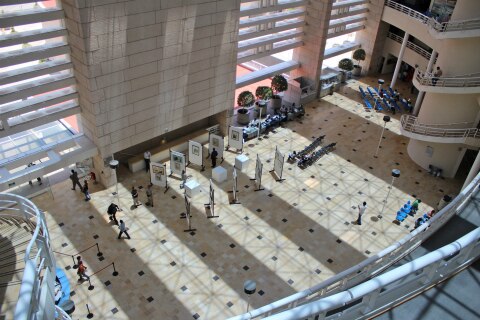 Faltan 300 funcionarios de declarar bienes