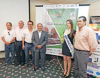 Alistan raquetas para el Queretano de Tenis 2015