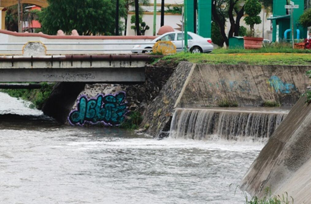 UAQ elabora plan para impacto de lluvia