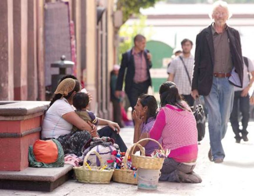 Exige diputado no molestar a indígenas