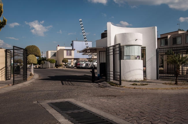 Van contra colocación de casetas de vigilancia