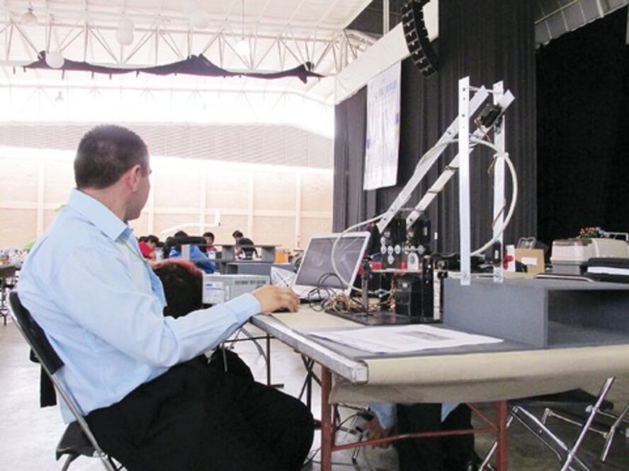 Aumentan plazas en manufactura