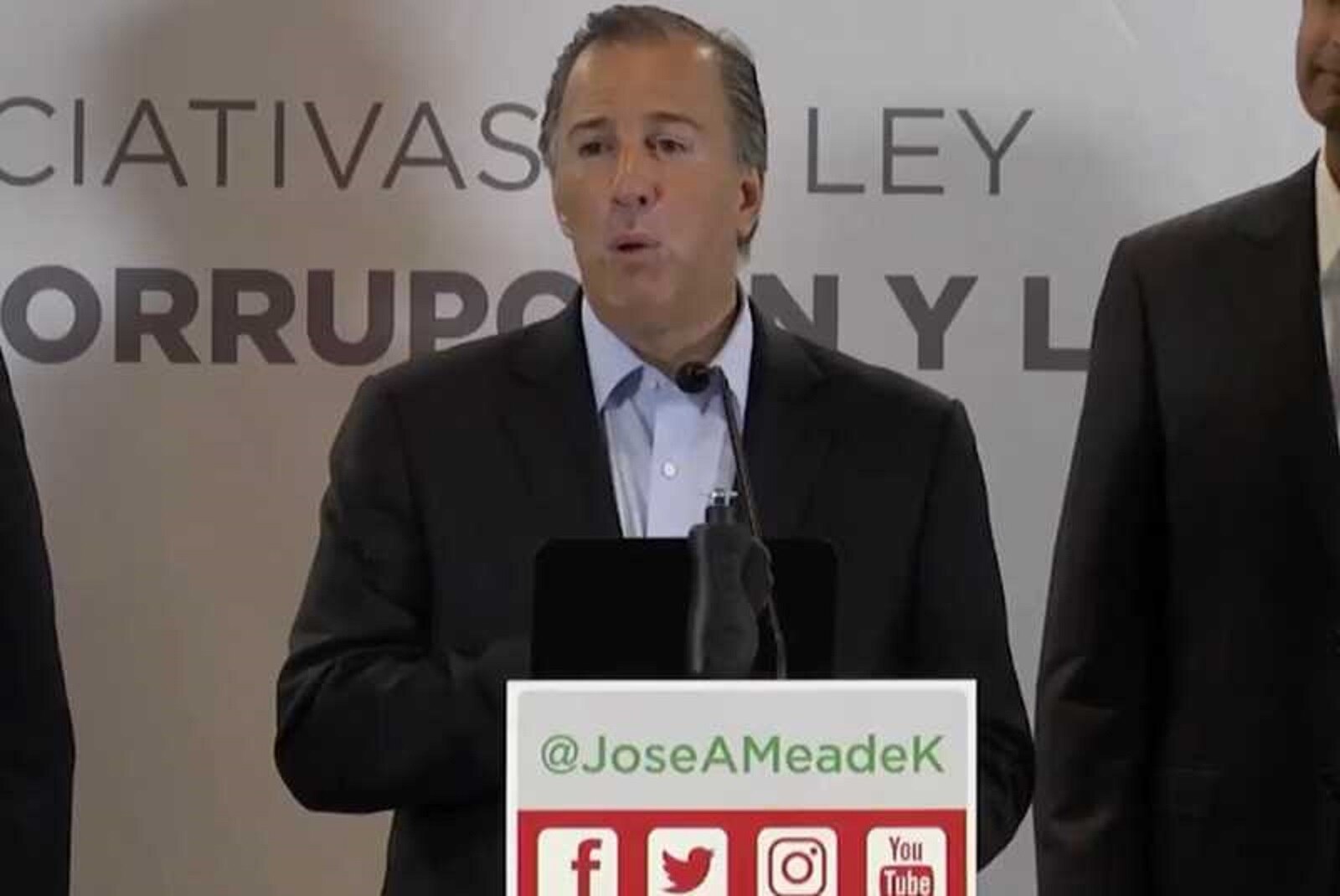 Meade presenta iniciativas anticorrupción