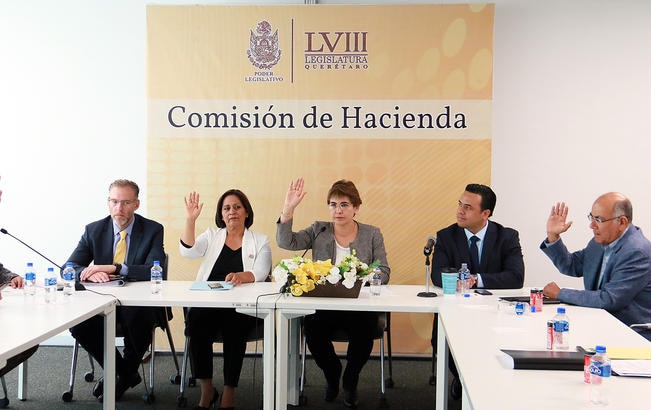 Integrantes de la comisión aprobaron por unanimidad la donación de un predio en las inmediaciones del AIQ para que empresas realicen inversiones. (ESPECIAL)