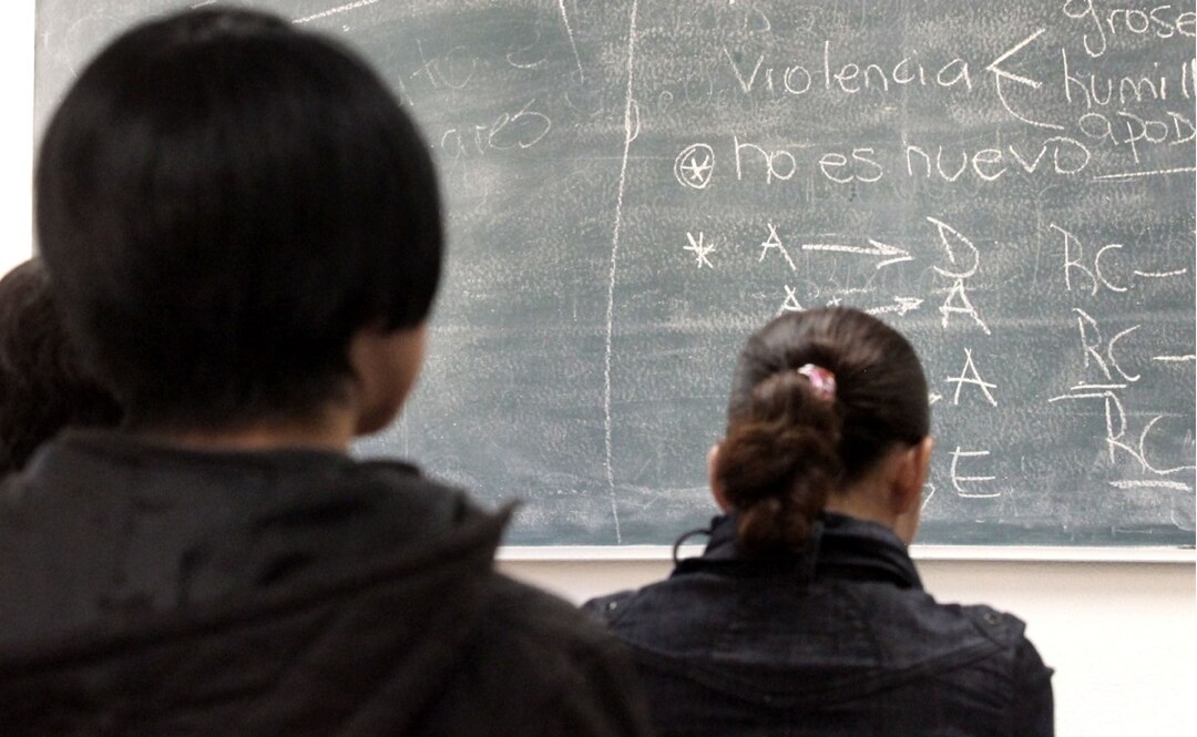 Sentencian a maestra por “bullying” contra alumna en Morelos