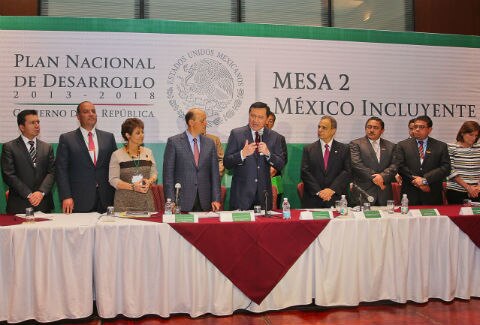 Pide edil promover prosperidad local