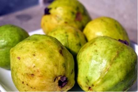 Conoce los beneficios de los ingredientes del ponche de frutas