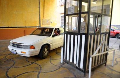 Alistan reglas para estacionamientos