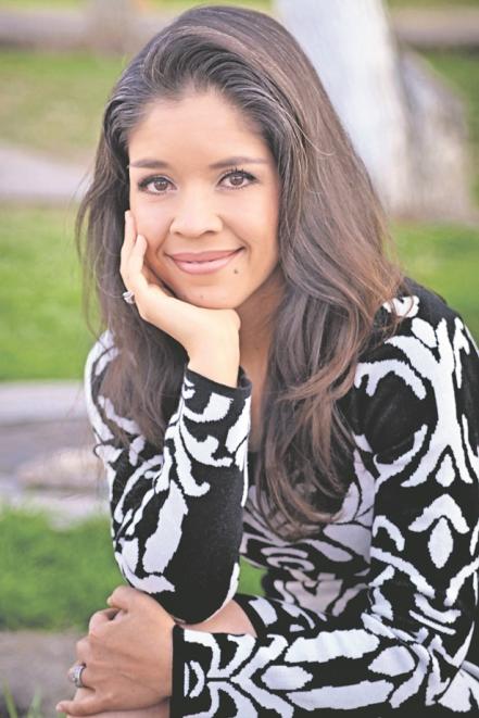 Zaira Soria canta con la OFEQ