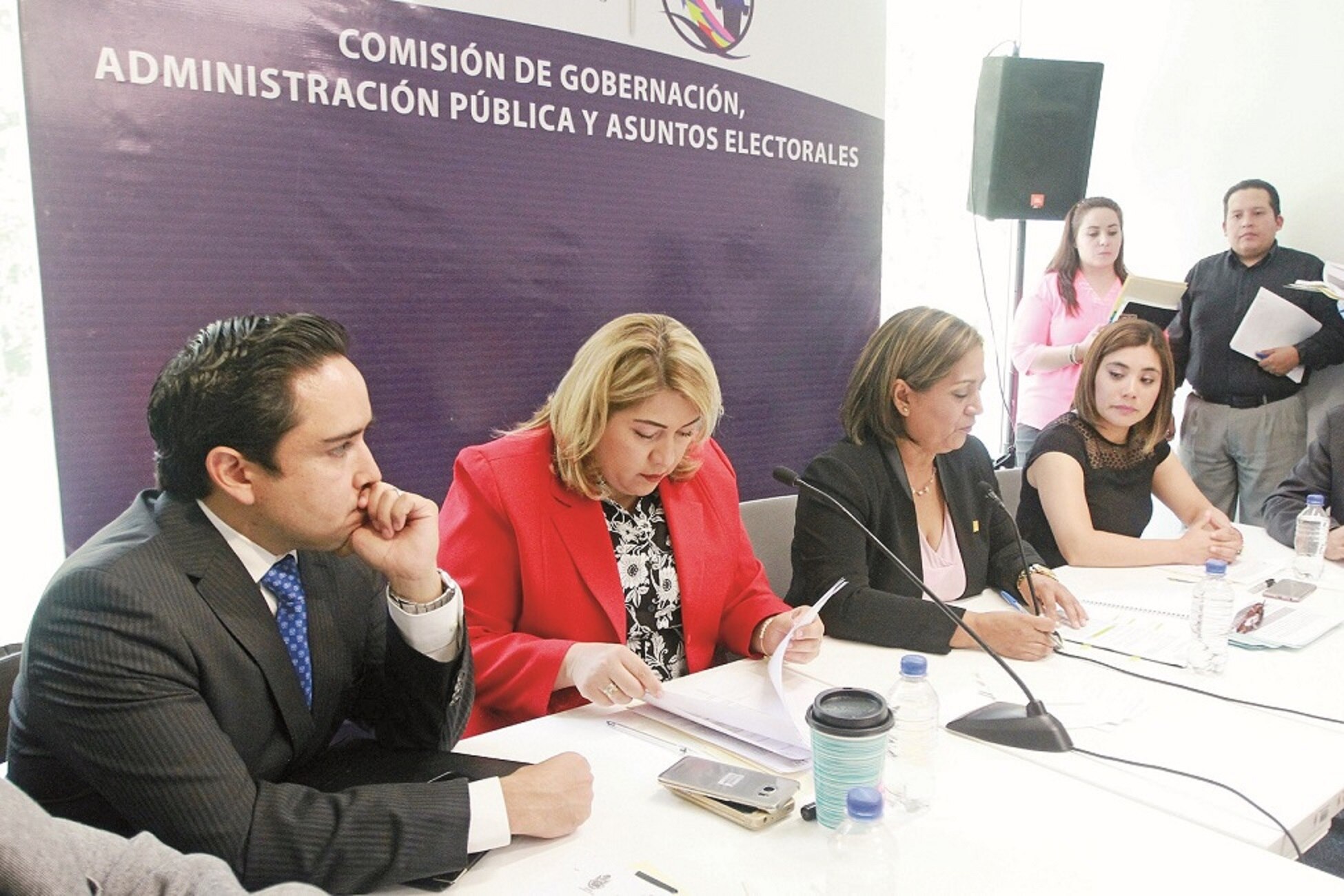 Van contra reelección de ediles metropolitanos