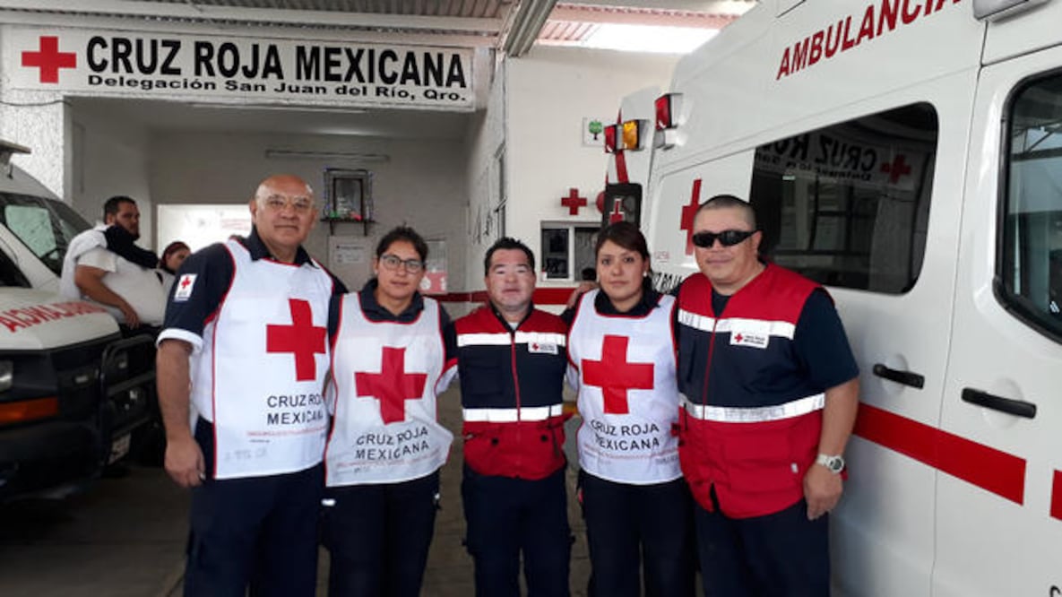 Integrantes de la Cruz Roja de San Juan del Río viajaron la semana pasada a la Ciudad de México para ayudar en atención pre hospitalaria, pero tras la saturación de rescatistas y voluntarios se les pidió que regresaran a su lugar de origen. (ALMA CÓRDOVA)