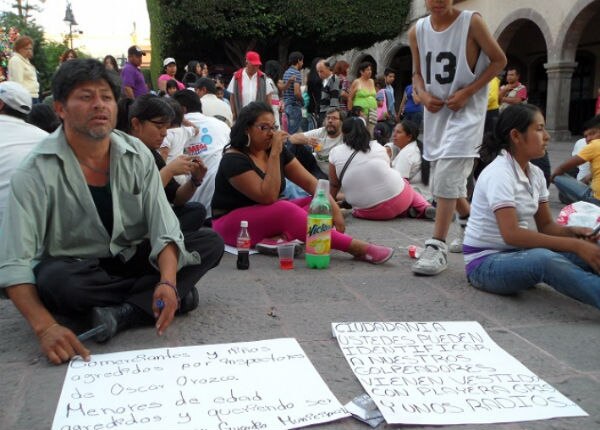 Embarazada denuncia agresión de inspector