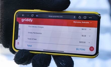 Tras apagones, texanos reciben facturas de luz por más de 100 mil pesos