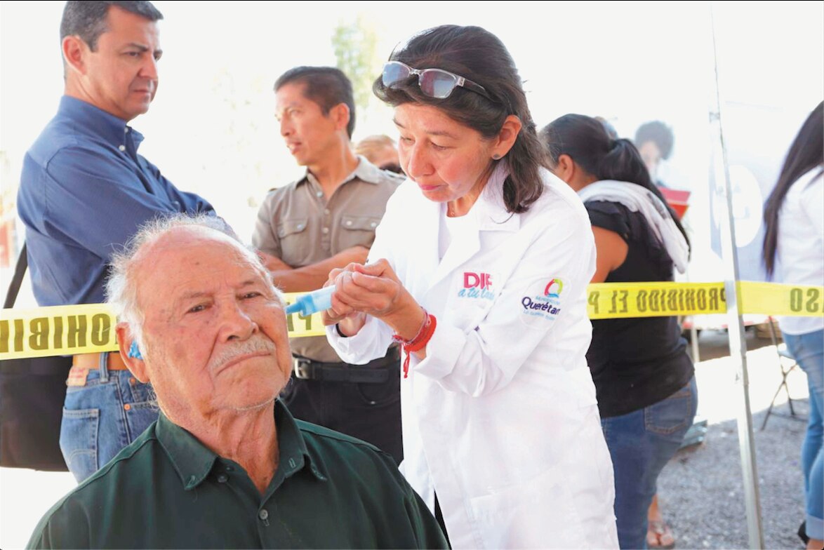 Médico en tu Calle llega a asilo en Querétaro