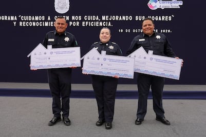 Entregan apoyo para vivienda a cinco policías de Corregidora