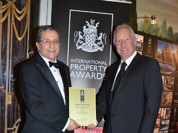 Recibe El Marqués premio 