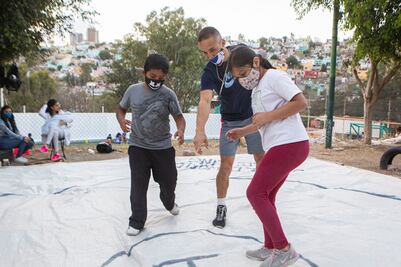 Luchan por moldear un futuro deportivo 