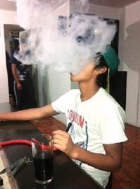 Loyola Vera llama a evitar adicciones