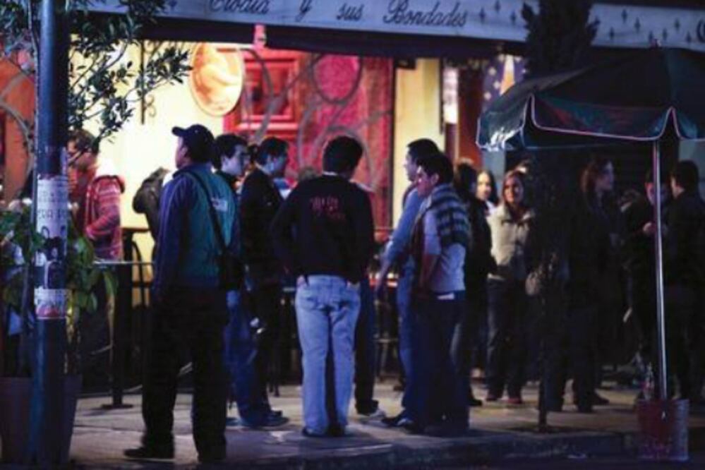 Clausuran cinco bares en la capital