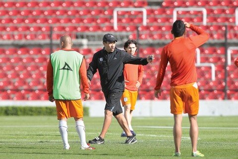 Para Ambriz “el enemigo está en casa”