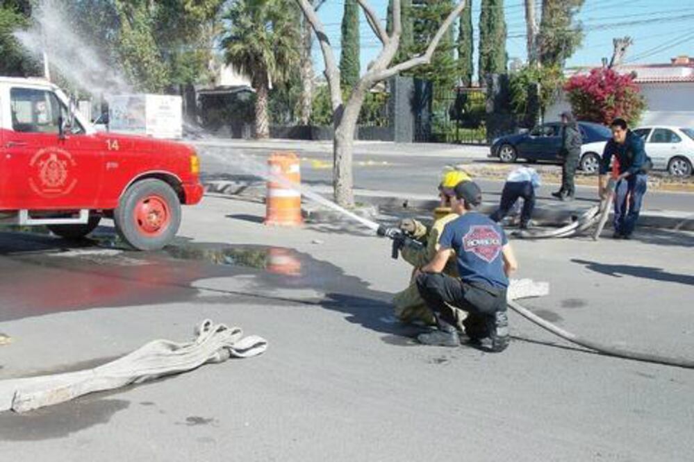 Importante apoyar a bomberos