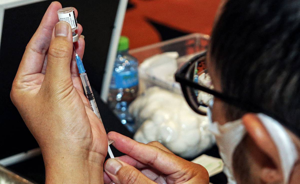 Expertos israelíes ven posible vínculo entre la vacuna antiCovid de Pfizer y miocarditis