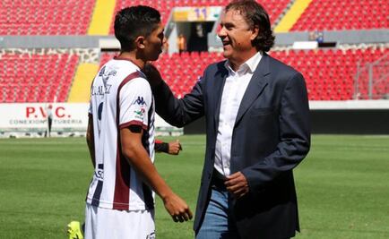Entrenadores se unen a jugadores en manifestación contra el no ascenso