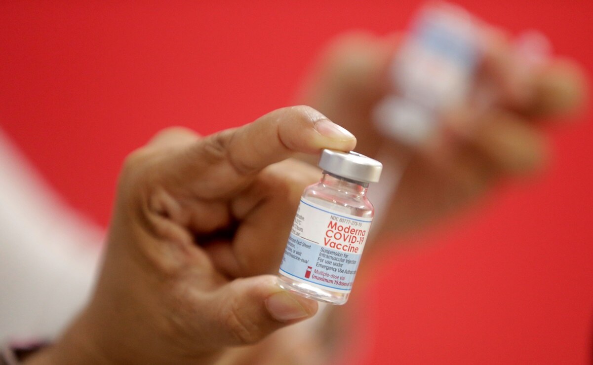 EU enviaría a México vacunas de Moderna y AstraZeneca: Bloomberg