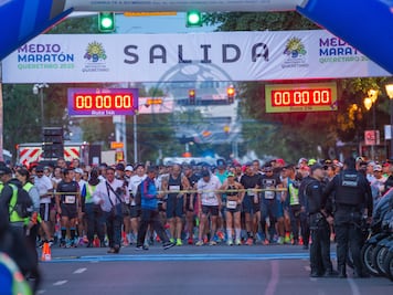 Medio Maratón Querétaro 2025: Corredores toman las calles para superar retos propios