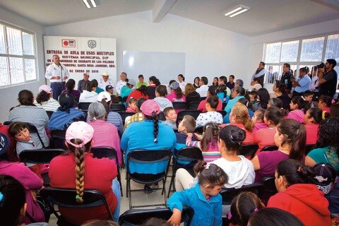 Inauguran centro para las mujeres