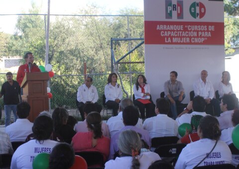 Inicia CNOP cursos de capacitación a mujeres