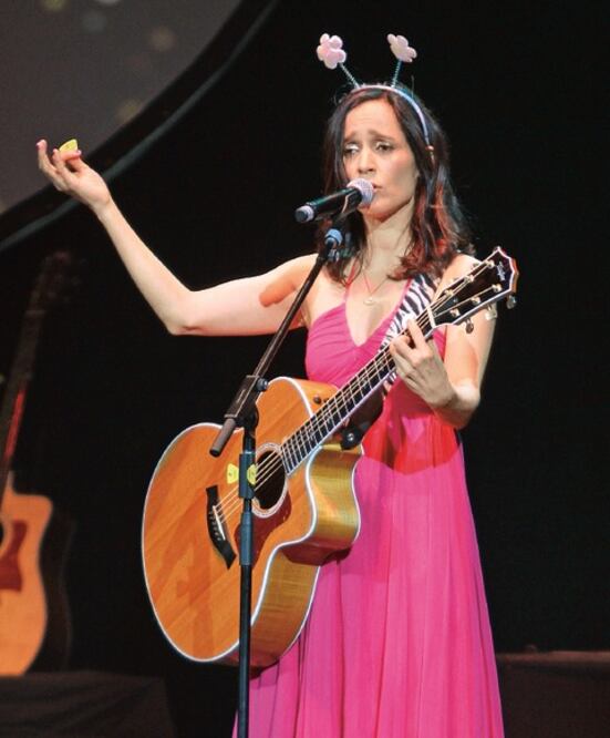 Julieta ofrece un divertido show