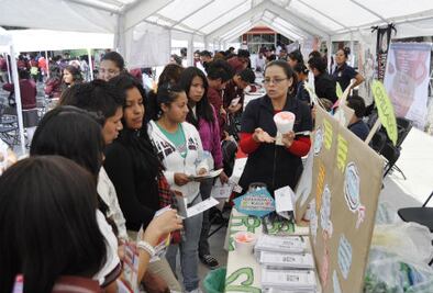 Invitan a jóvenes a mover a México
