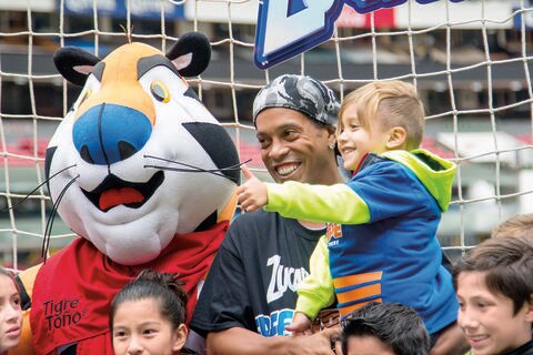 Ronaldinho se resiste al retiro