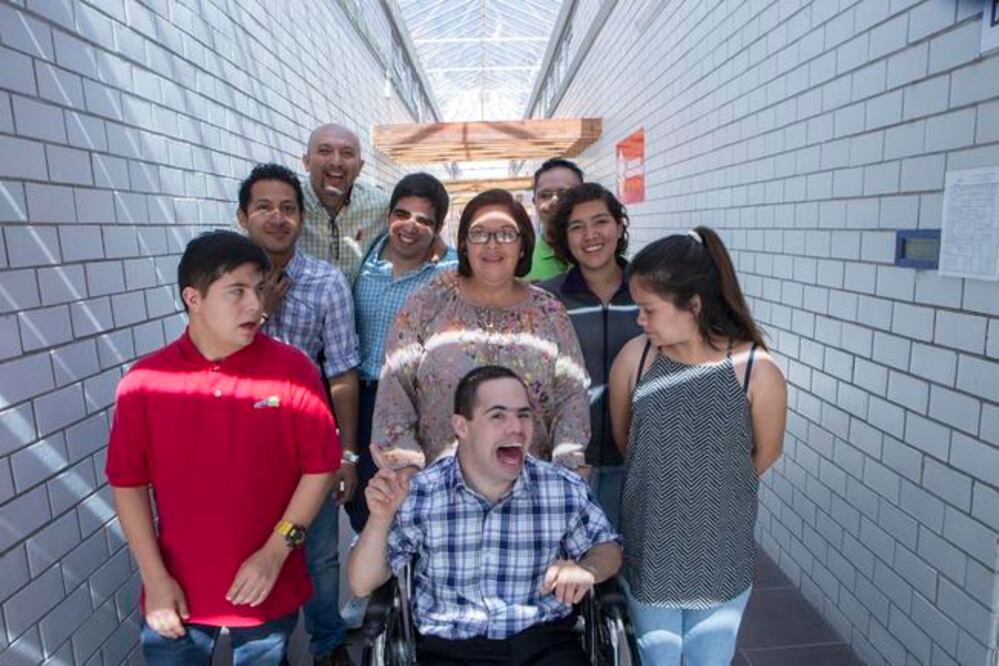 Los jóvenes están felices porque su paso en la universidad dejó una enseñanza a toda la comunidad (DEMIAN CHÁVEZ)