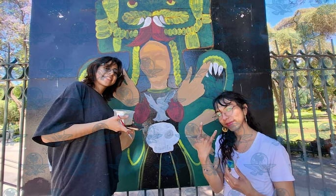 Qreadoras están pintando en la Alameda