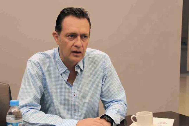 A Mauricio Kuri se le descuenta el ISR de su salario mensual, el cual es de 119 mil 883.5 pesos (ARCHIVO. EL UNIVERSAL)