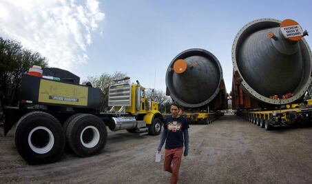 Esta noche reinician su camino las calderas gigantes