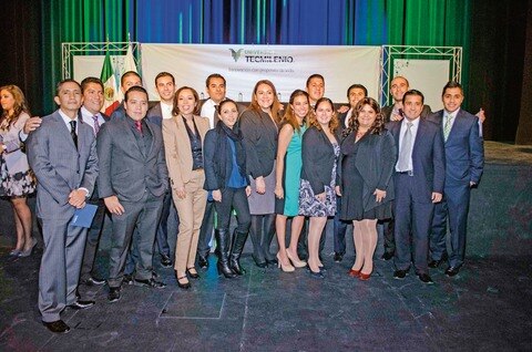 Se gradúan en Tec Milenio