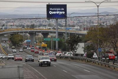 Anuncian rutas alternas por obras en Bernardo Quintana