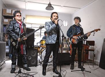 Volvió a ser joven y rockero